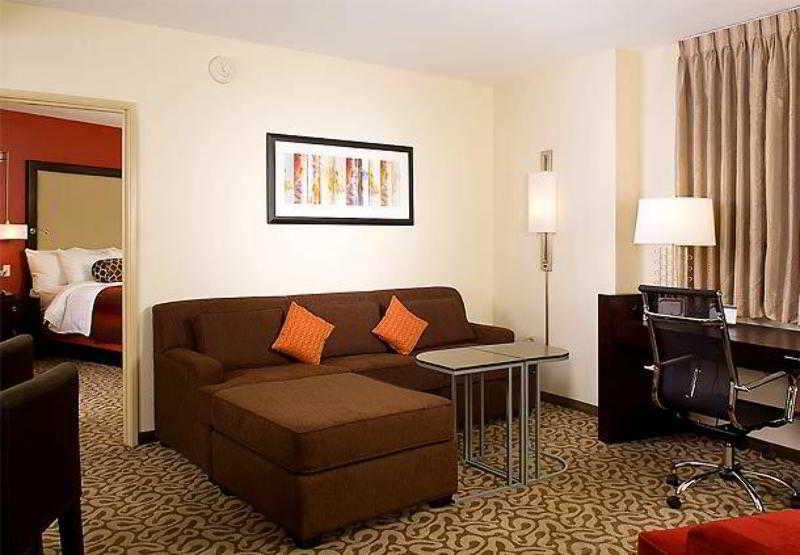 Residence Inn By Marriott Fairfax City Экстерьер фото